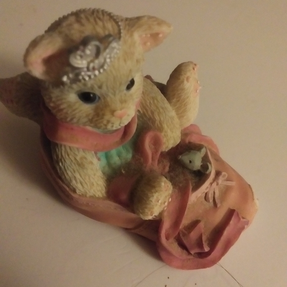 Calico Kittens Kitten sitting in a ballet slipper figurine 2001 - Picture 2 of 4